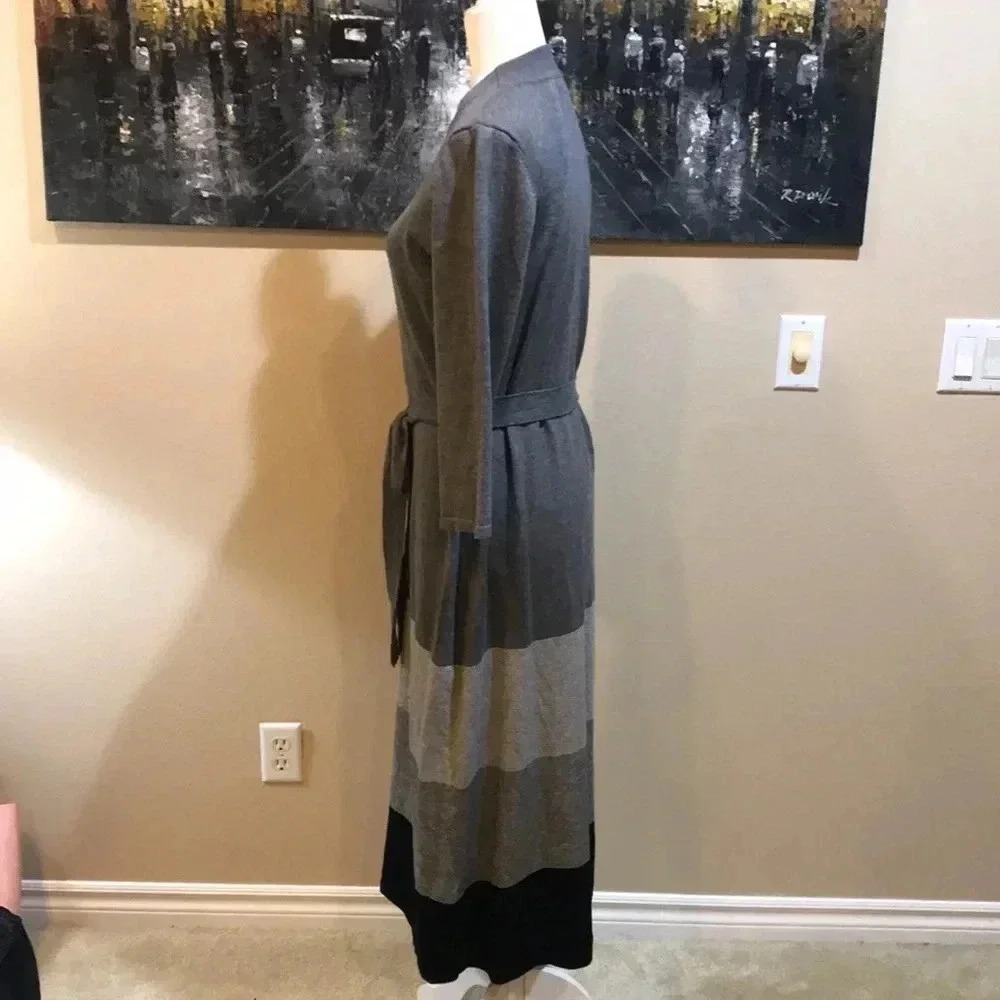 Studio One Gray And Black Color Block Midi Sweate… - image 4